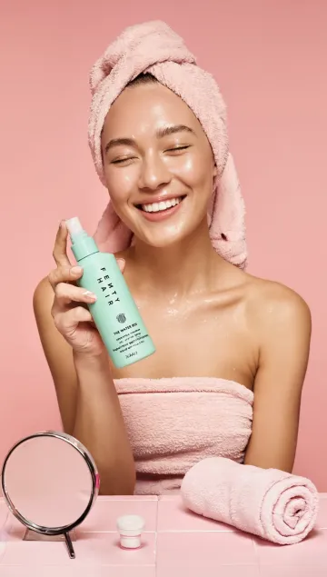 Model Holding Product (Joy) AI image template preview