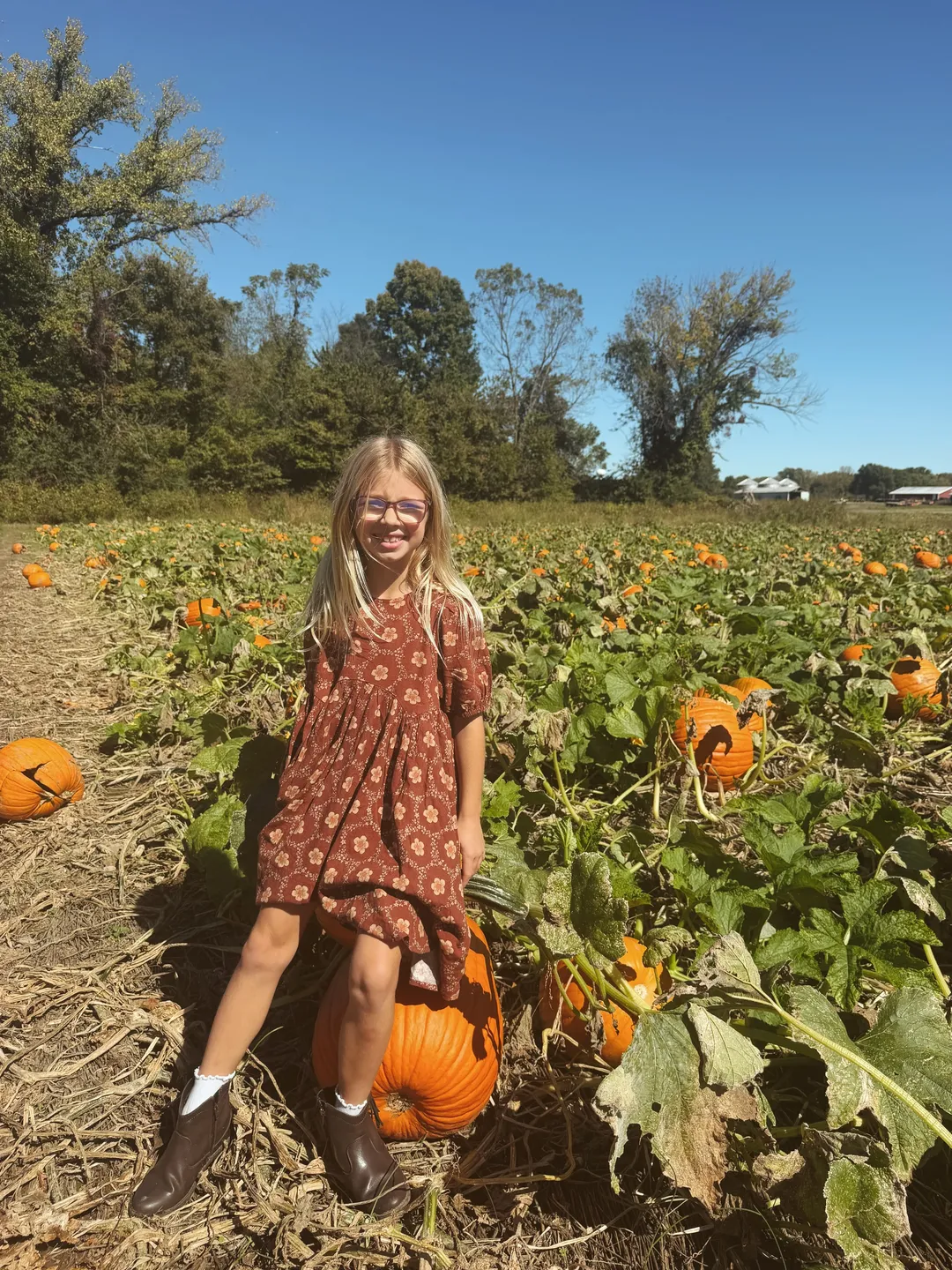Today was GOURDgeous 🍂😌

Kids outfits ryleeandcru